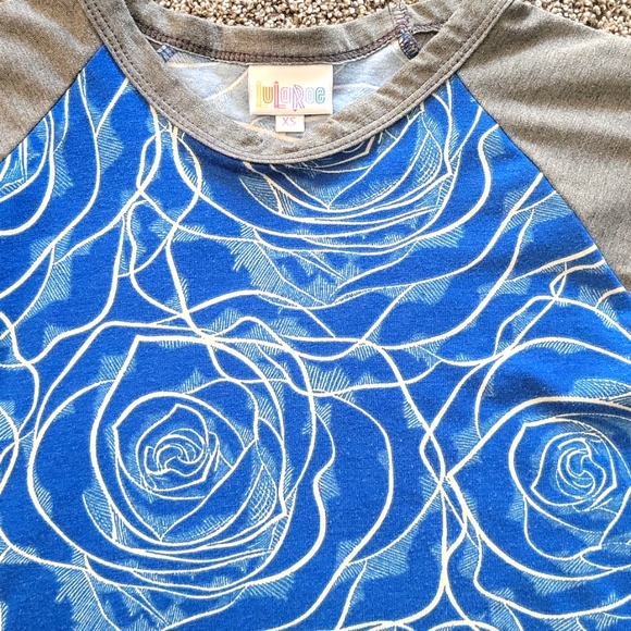 LulaRoe top - Picture 2 of 3